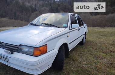 Седан Nissan Sunny 1987 в Сколе