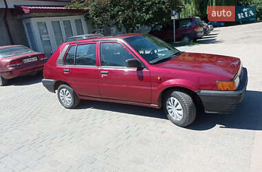 Хэтчбек Nissan Sunny 1989 в Сторожинце