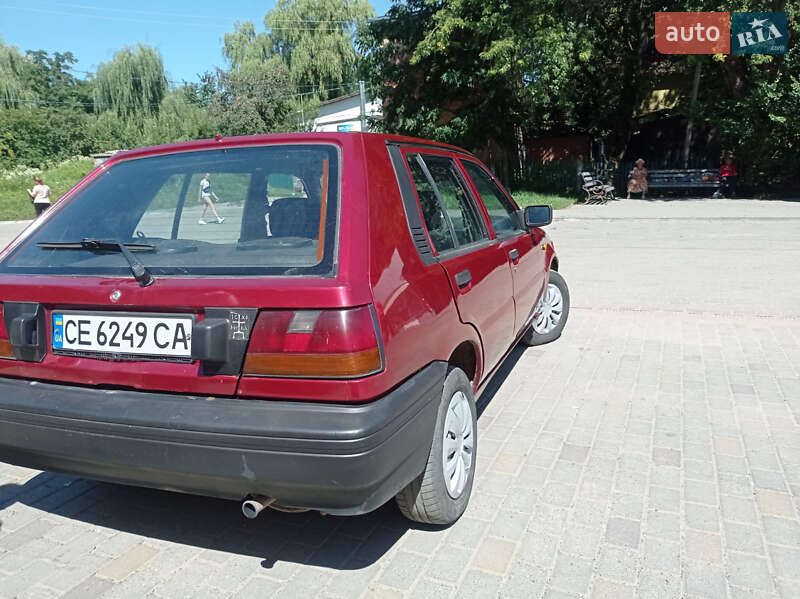 Хетчбек Nissan Sunny 1989 в Сторожинці