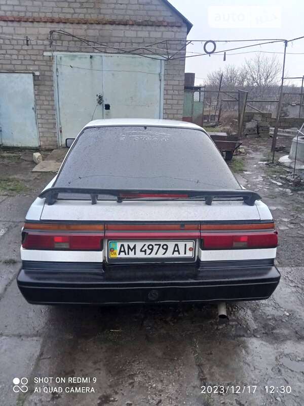 Купе Nissan Sunny 1988 в Южноукраинске