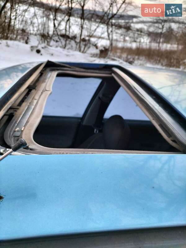 Седан Nissan Sunny 1995 в Чечельнике