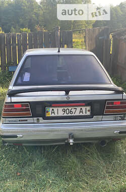 Седан Nissan Sunny 1988 в Кагарлыке
