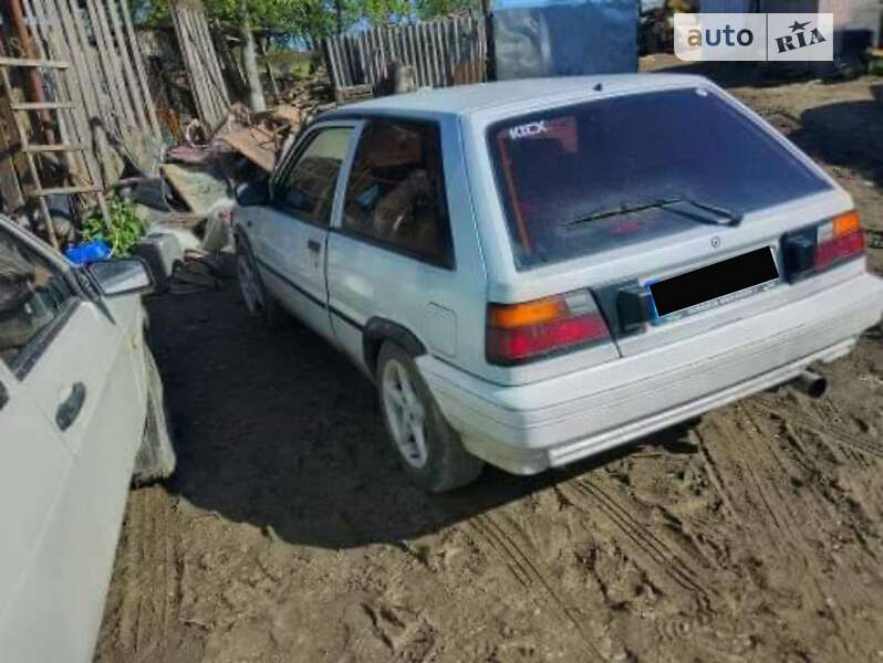 Nissan Sunny 1988