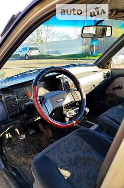 Седан Nissan Sunny 1987 в Измаиле