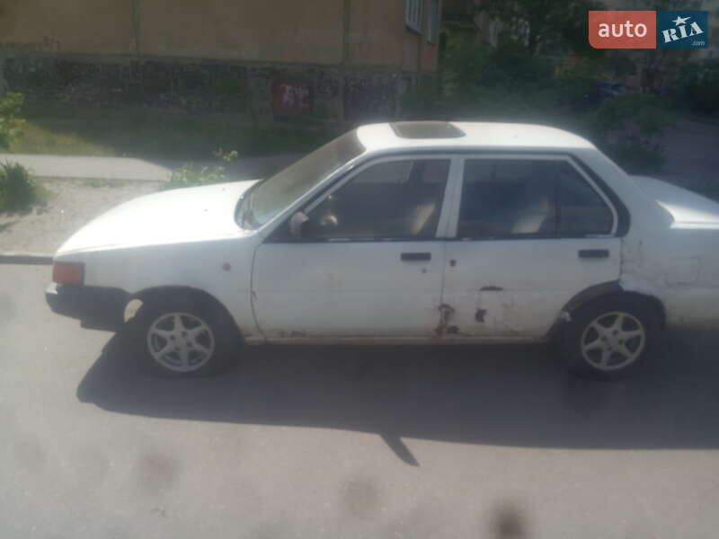 Nissan Sunny 1989
