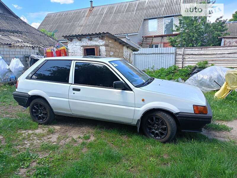 Хетчбек Nissan Sunny 1987 в Ладижині