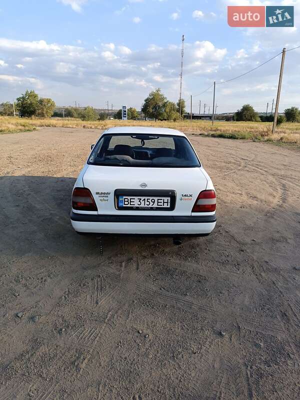 Седан Nissan Sunny 1991 в Вознесенске