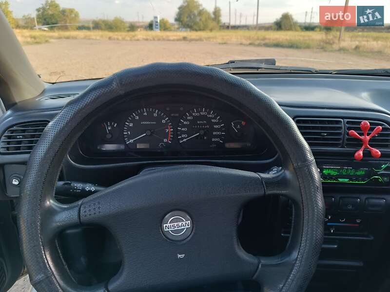 Седан Nissan Sunny 1991 в Вознесенске