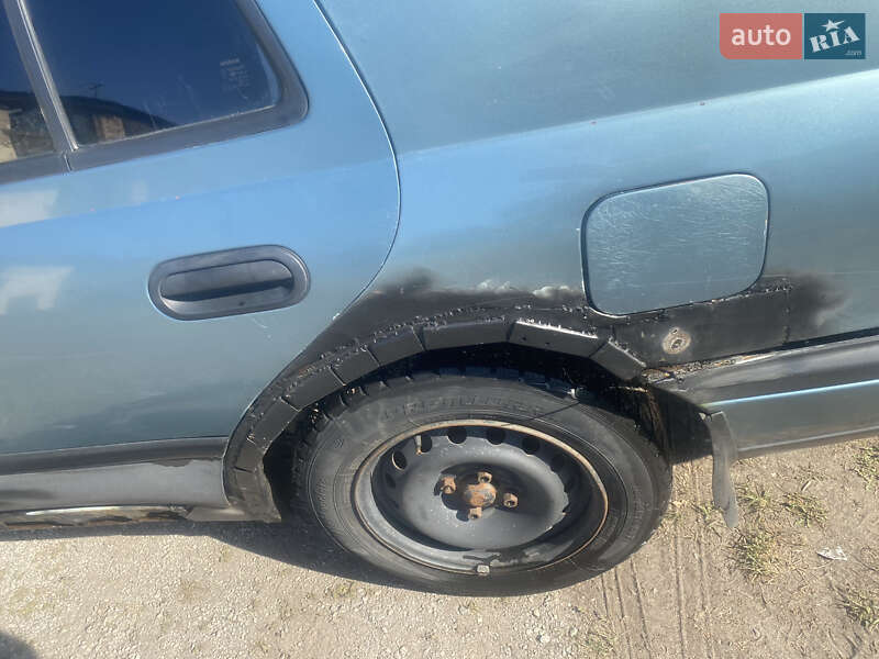 Седан Nissan Sunny 1994 в Житомире фото 6 Седан Nissan Sunny 1994 в Житомире
