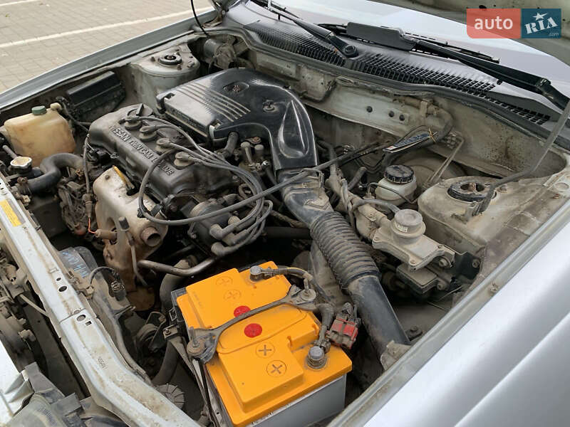 Седан Nissan Sunny 1991 в Одессе