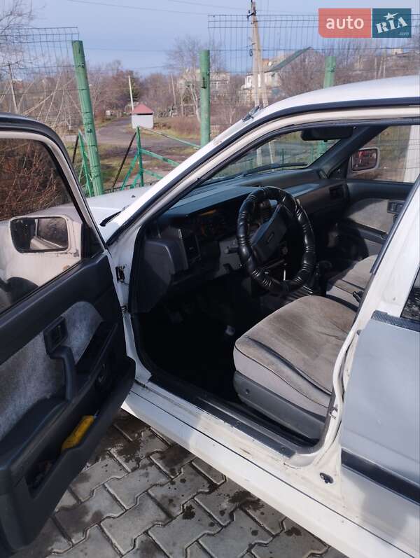 Хэтчбек Nissan Sunny 1989 в Одессе