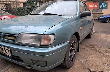 Седан Nissan Sunny 1993 в Одесі