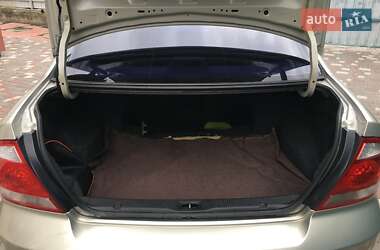 Седан Nissan Sunny 2008 в 