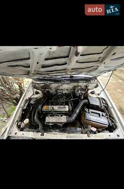 Седан Nissan Sunny 1988 в 