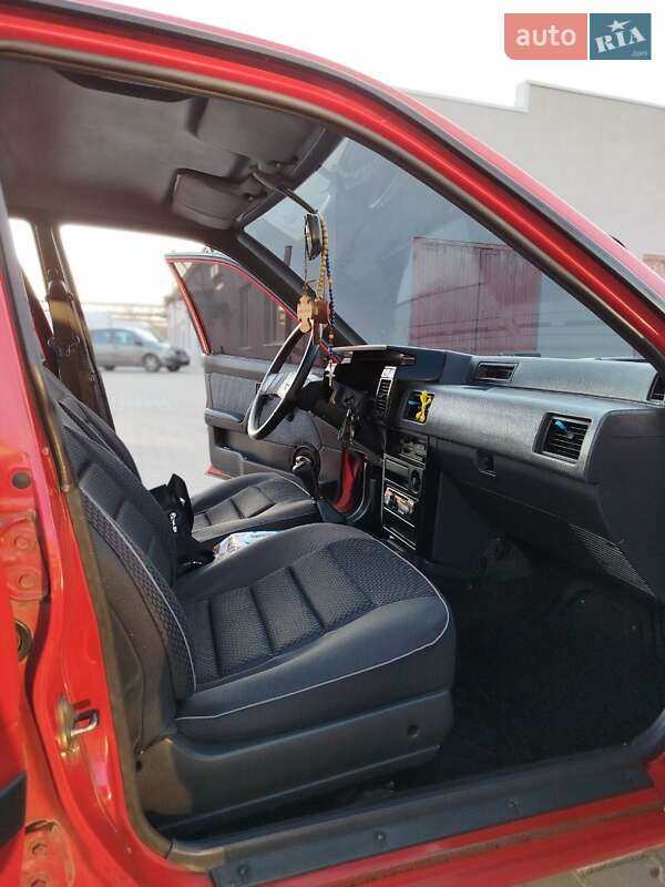 Хэтчбек Nissan Sunny 1987 в Ивано-Франковске