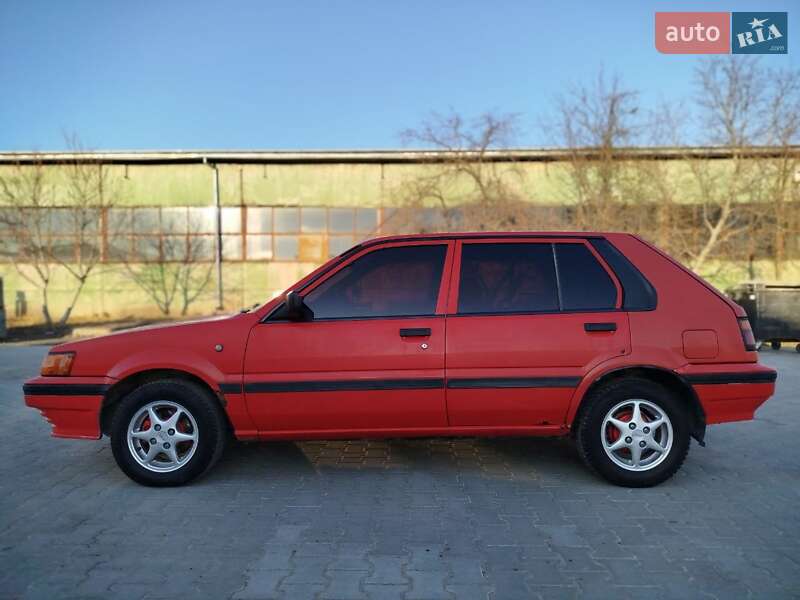 Хэтчбек Nissan Sunny 1987 в Ивано-Франковске