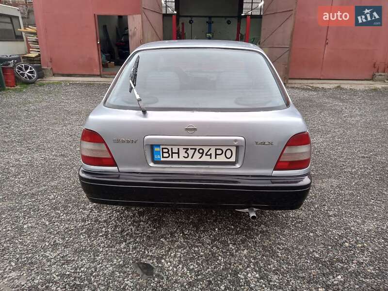 Седан Nissan Sunny 1993 в Одессе