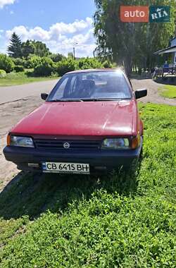 Седан Nissan Sunny 1988 в Березні
