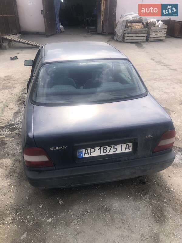 Седан Nissan Sunny 1993 в Запоріжжі