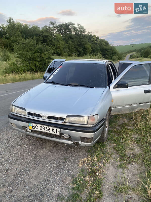 Седан Nissan Sunny 1991 в Бучачі