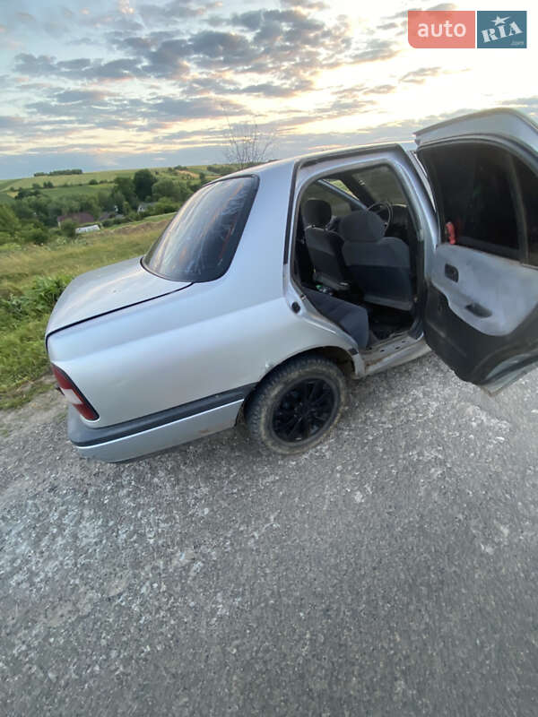 Седан Nissan Sunny 1991 в Бучачі