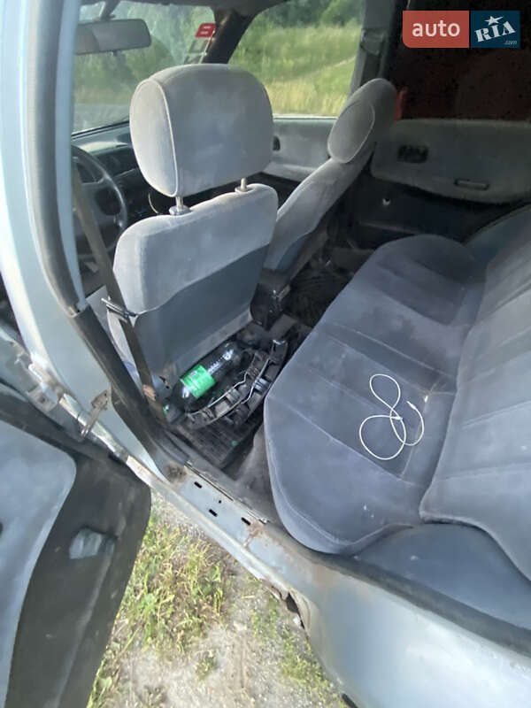 Седан Nissan Sunny 1991 в Бучачі