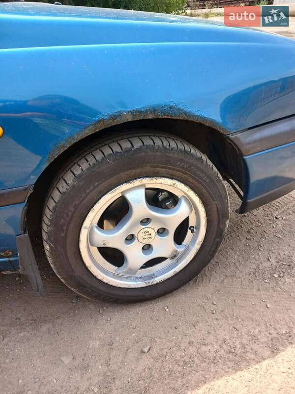 Nissan Sunny 1994