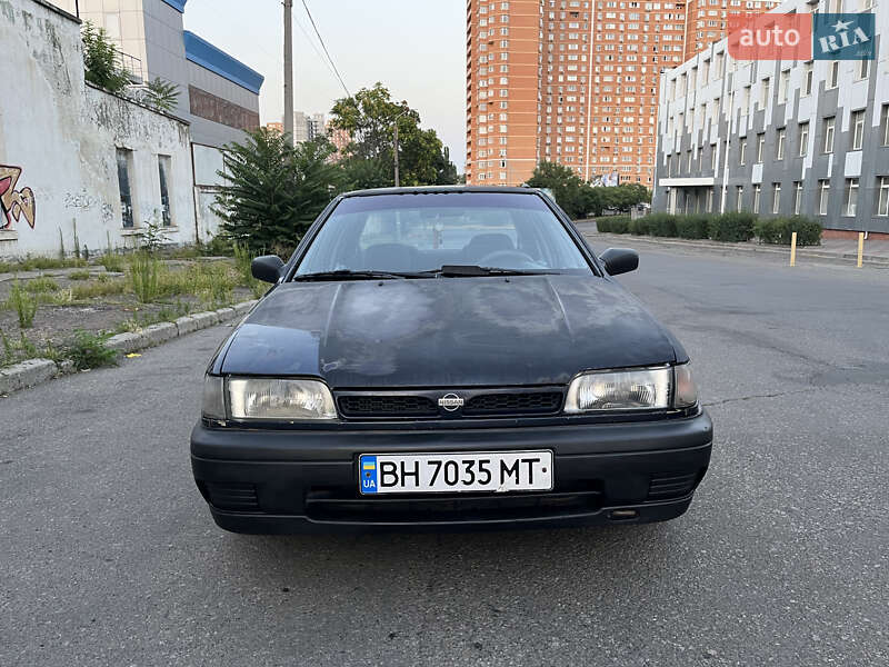 Nissan Sunny 1991