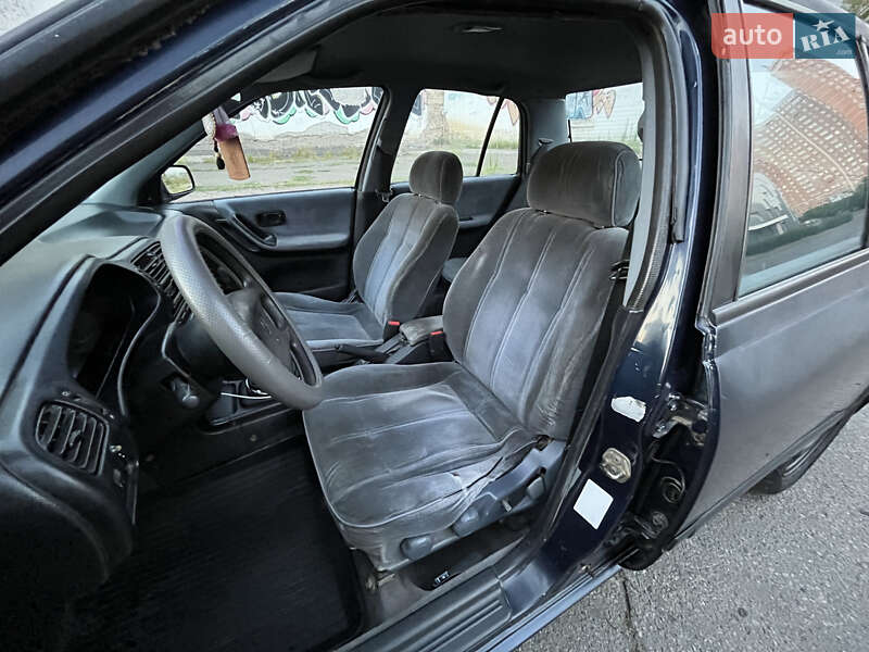 Седан Nissan Sunny 1991 в Одессе