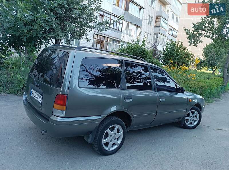 Nissan Sunny 1992