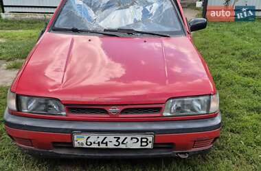 Седан Nissan Sunny 1991 в Вараші