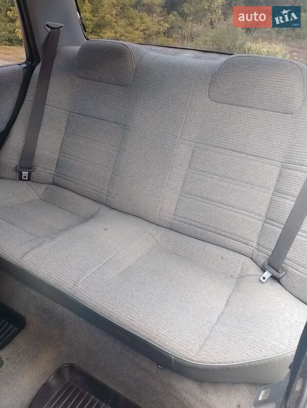 Седан Nissan Sunny 1991 в Сквире