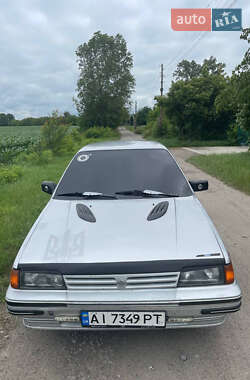 Седан Nissan Sunny 1988 в Кагарлику