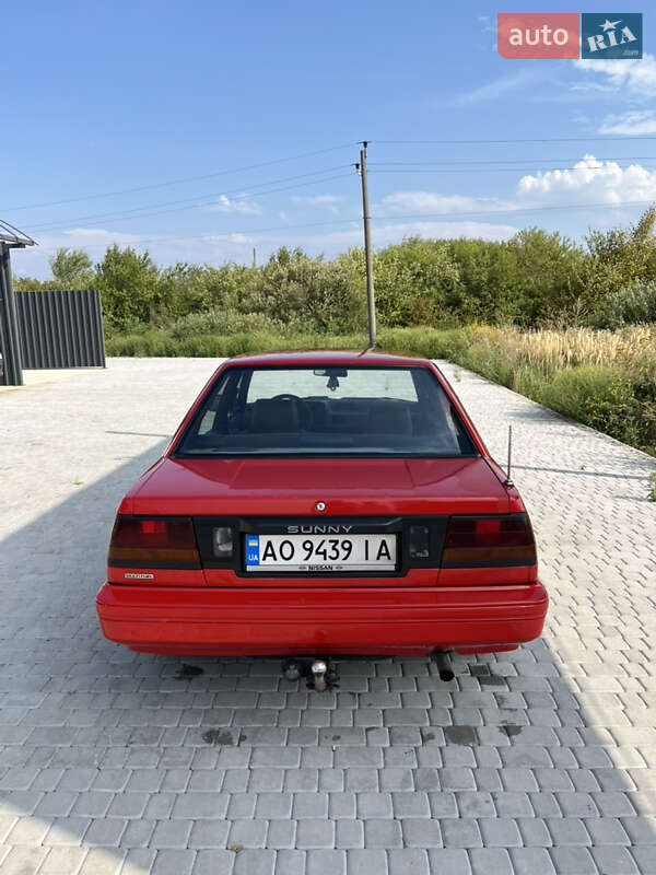 Седан Nissan Sunny 1986 в Виноградові