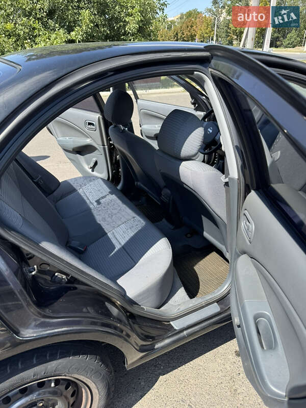 Седан Nissan Sunny 2008 в Измаиле