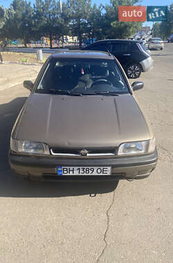 Седан Nissan Sunny 1991 в Одессе