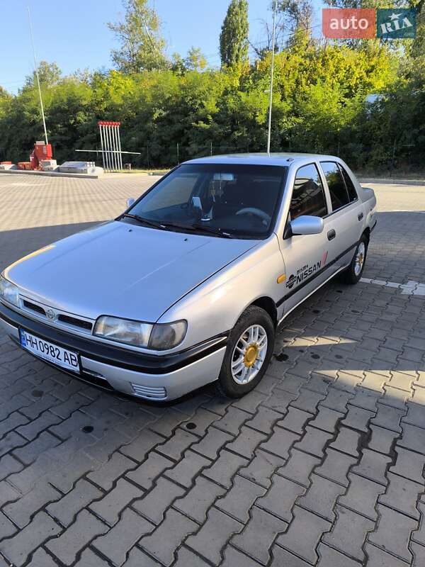 Седан Nissan Sunny 1994 в Одесі