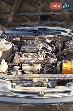 Седан Nissan Sunny 1991 в Раздельной