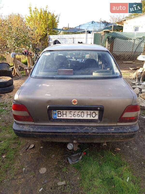 Седан Nissan Sunny 1991 в Роздільній