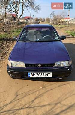 Седан Nissan Sunny 1991 в Беляевке
