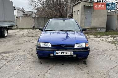 Седан Nissan Sunny 1995 в Запорожье