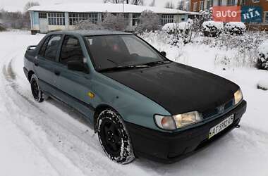 Седан Nissan Sunny 1995 в Надвірній