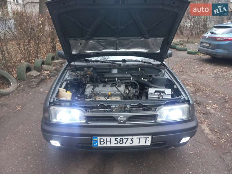 Универсал Nissan Sunny 1992 в Одессе