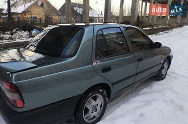 Седан Nissan Sunny 1995 в Надворной