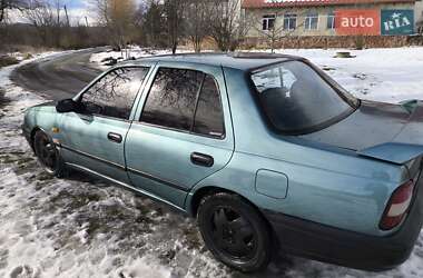 Седан Nissan Sunny 1995 в Надвірній