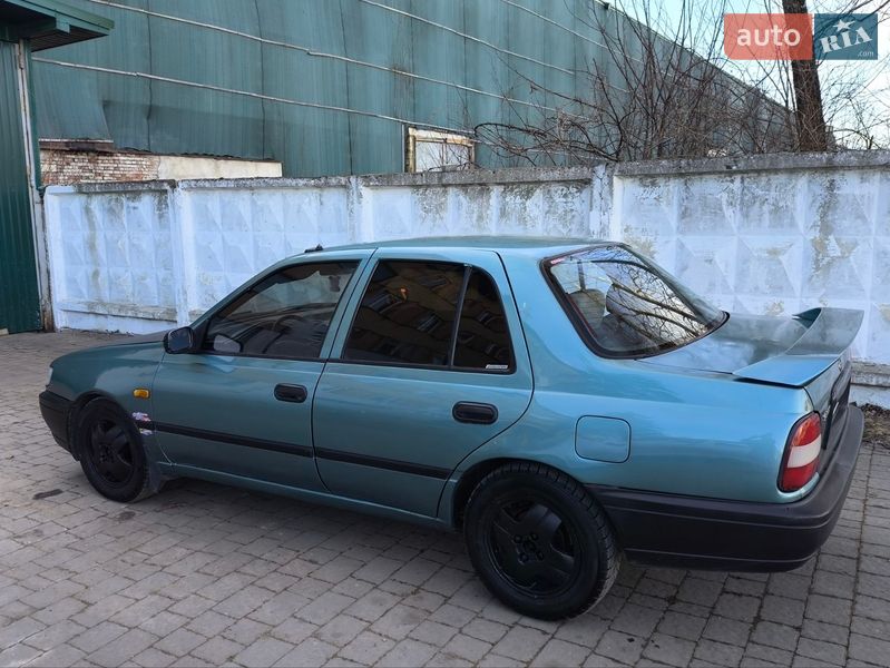Nissan Sunny 1995