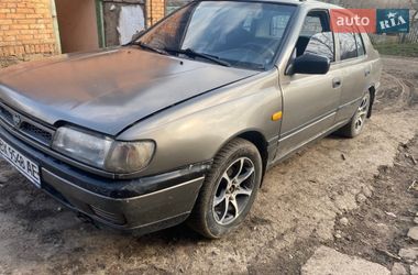 Универсал Nissan Sunny 1992 в Ярмолинцах