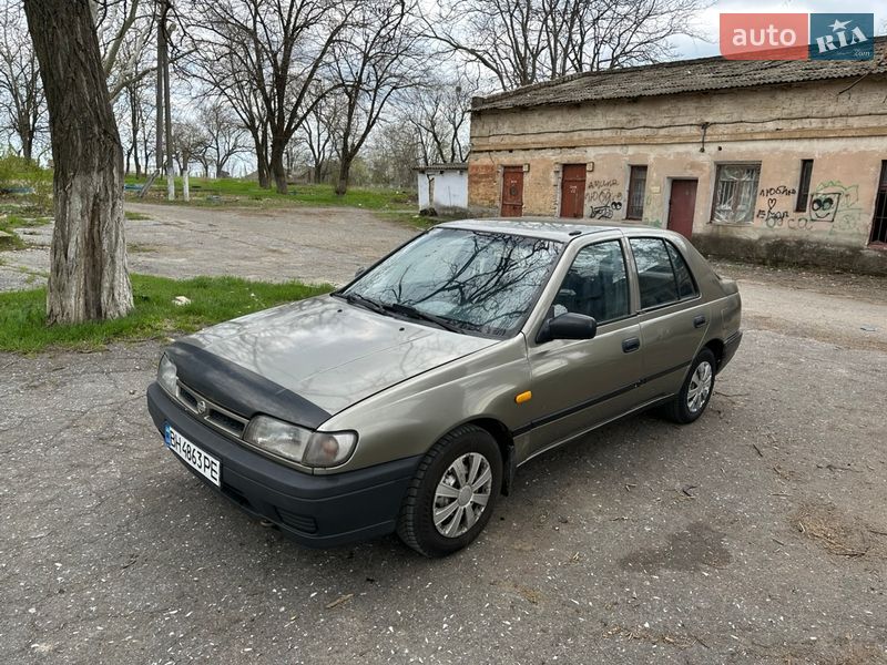 Nissan Sunny 1990