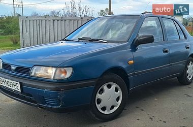 Седан Nissan Sunny 1995 в Одессе