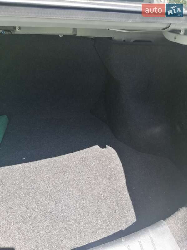 Седан Nissan Sylphy 2019 в Львові